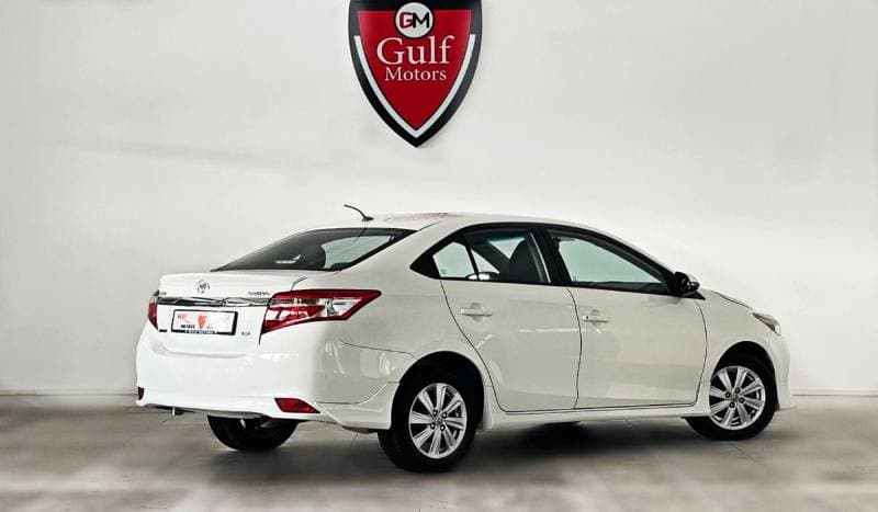 2015 Toyota Yaris SPORT thumbnail 4