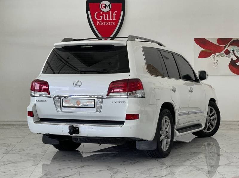 2013 Lexus LX570 PLATINUM thumbnail 4