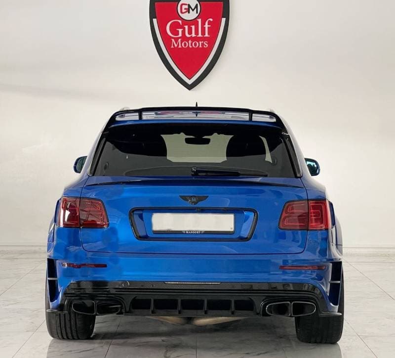 2017 Bentley Bentayga thumbnail 5