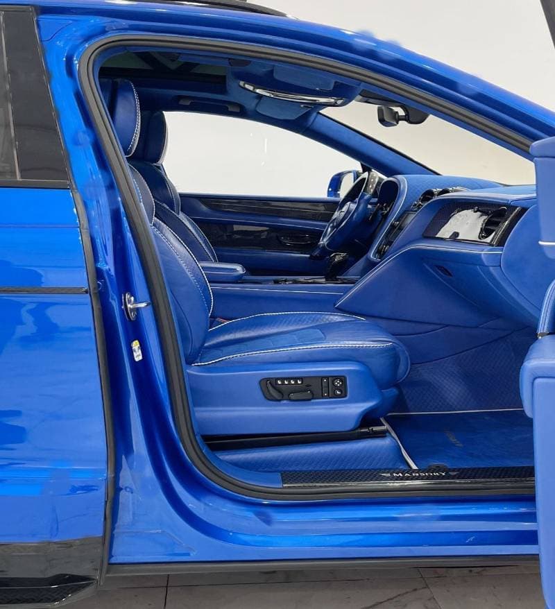 2017 Bentley Bentayga thumbnail 6
