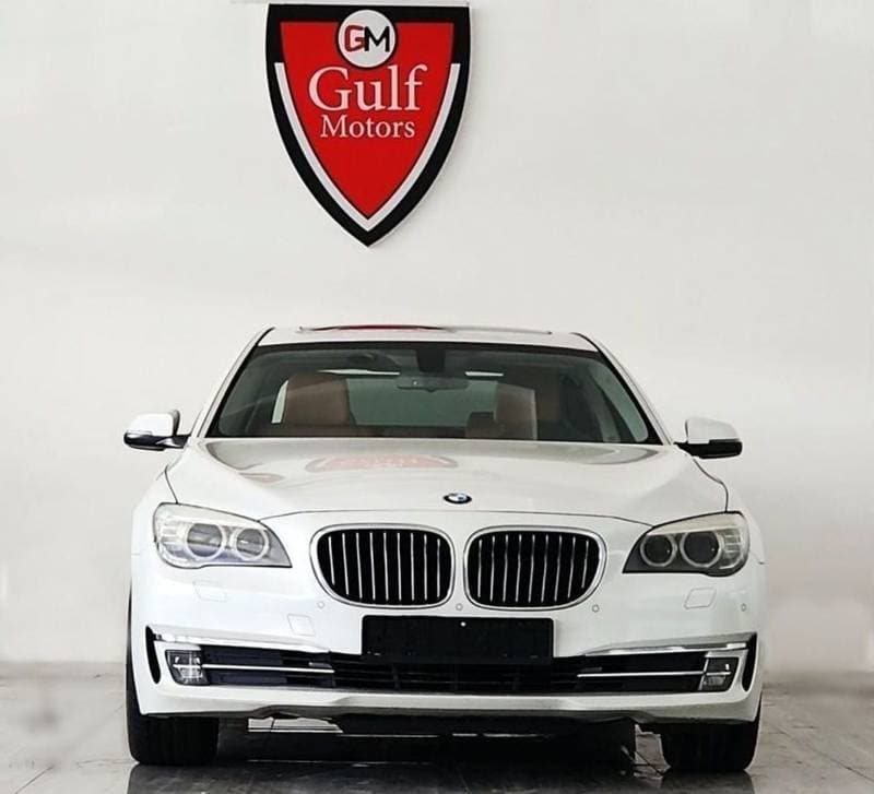 2012 BMW 730Li STANDARD thumbnail 2