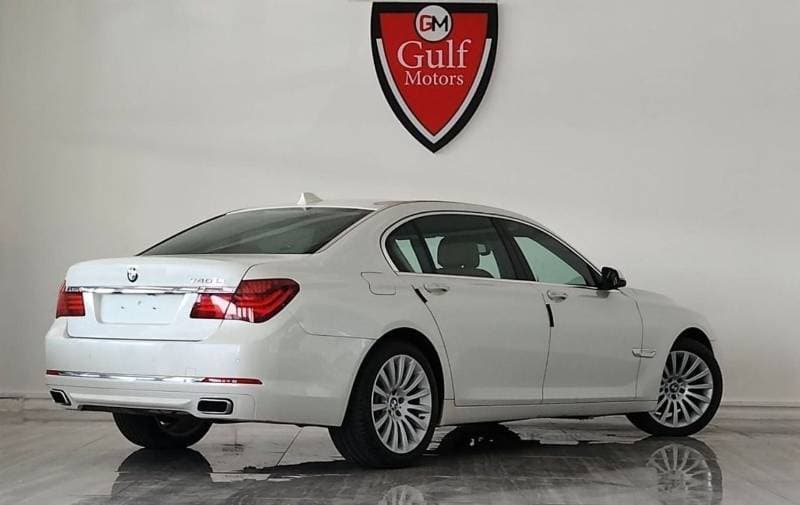 2012 BMW 730Li STANDARD thumbnail 4