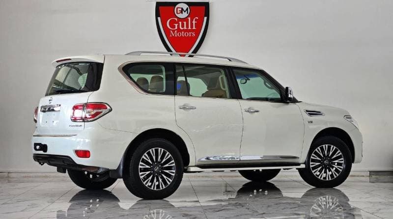 2015 Nissan Patrol LE PLATINUM thumbnail 4