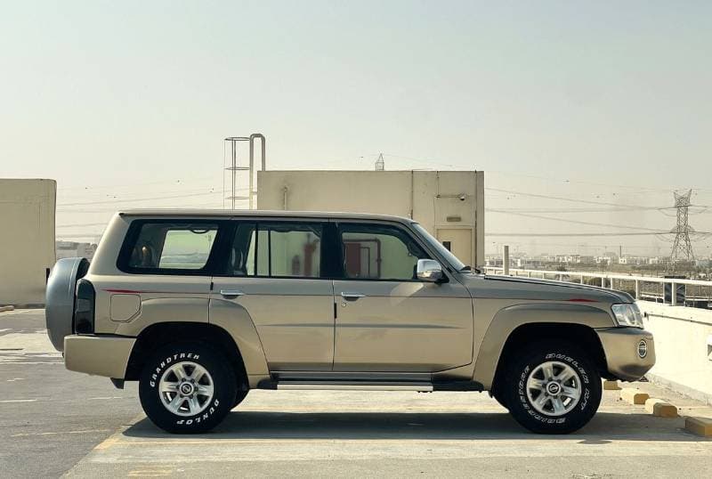 2016 Nissan Patrol HT SAFARI thumbnail 3