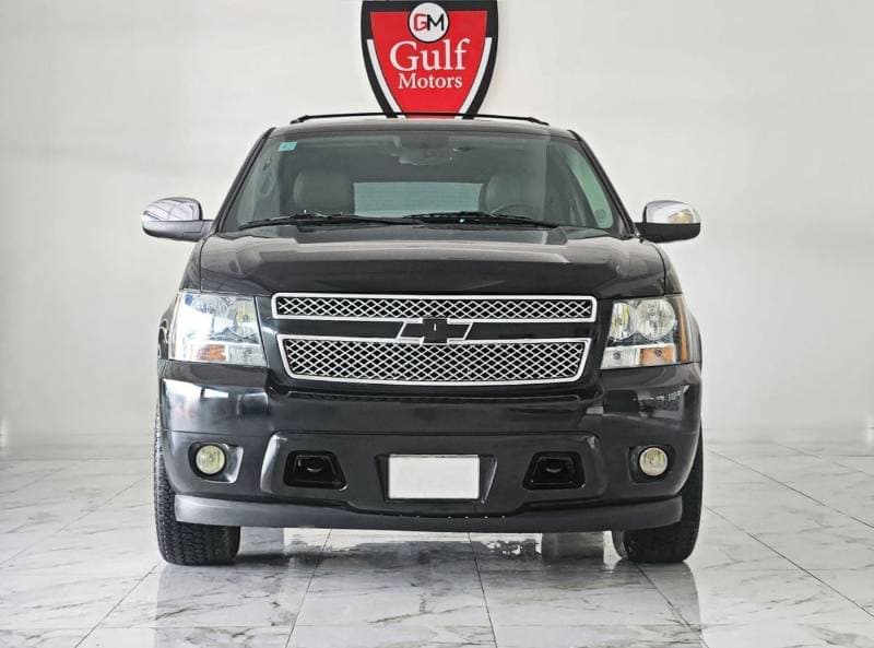 2011 Chevrolet Tahoe LTZ thumbnail 2