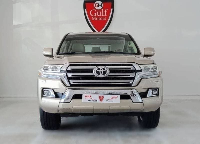2017 Toyota Land Cruiser GXR thumbnail 2