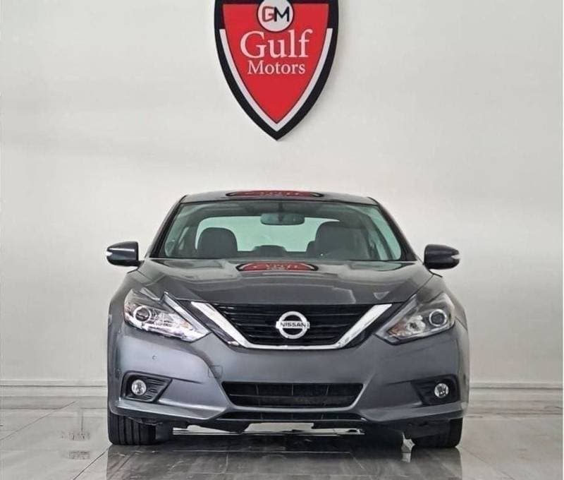 2017 Nissan Altima SL thumbnail 2