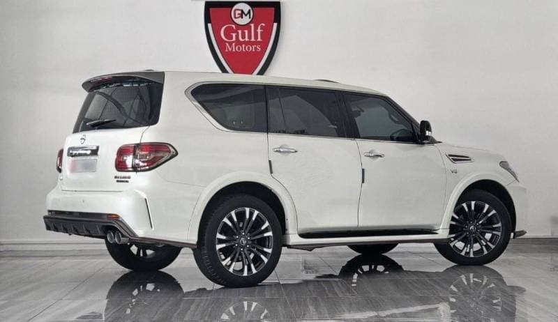 2015 Nissan Patrol thumbnail 4