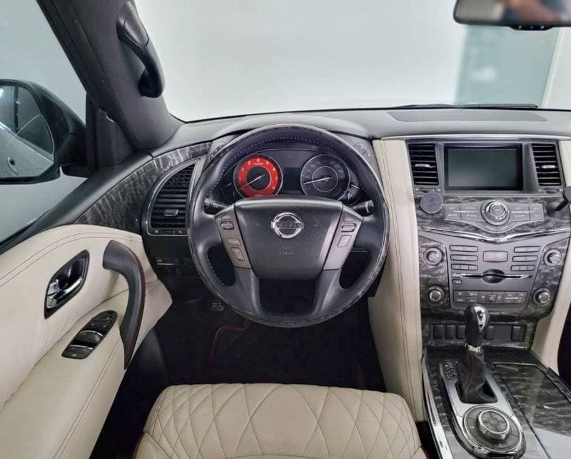 2015 Nissan Patrol thumbnail 6