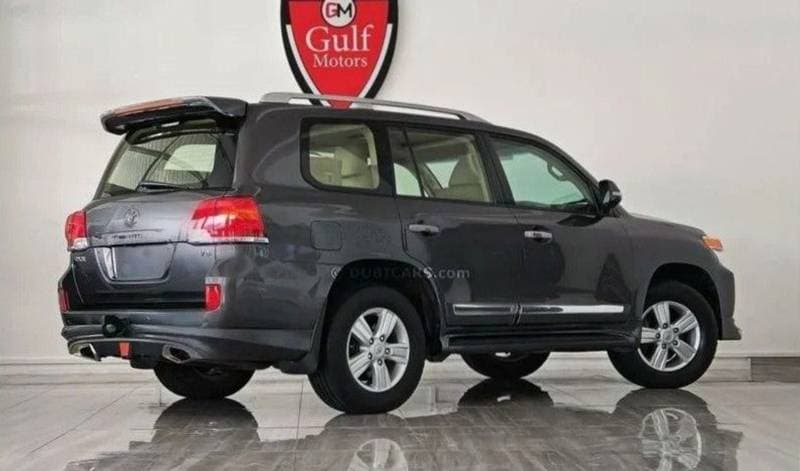 2013 Toyota Land Cruiser GXR thumbnail 4