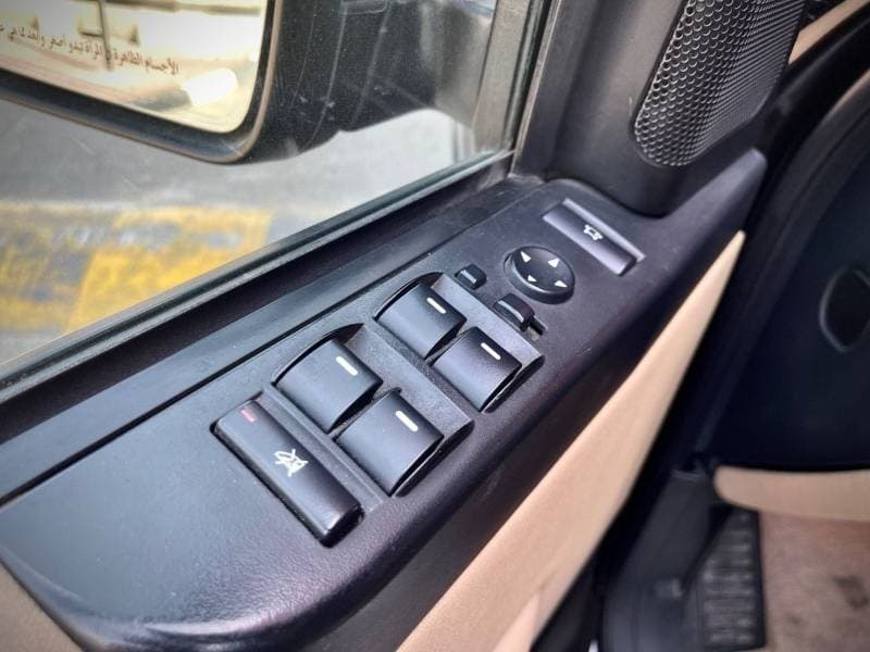 2011 Land Rover Range Rover SUPERCHARGED VOGUE thumbnail 8