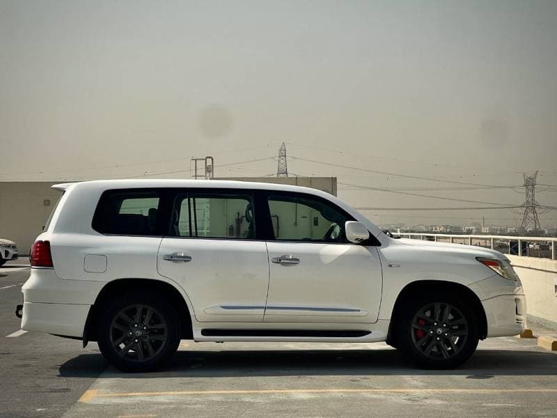 2011 Lexus LX570 TOP thumbnail 3