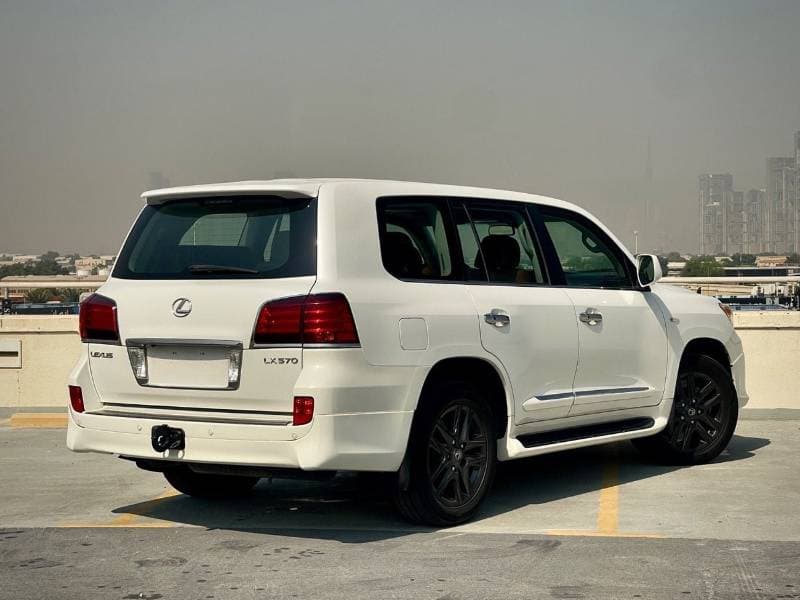 2011 Lexus LX570 TOP thumbnail 4