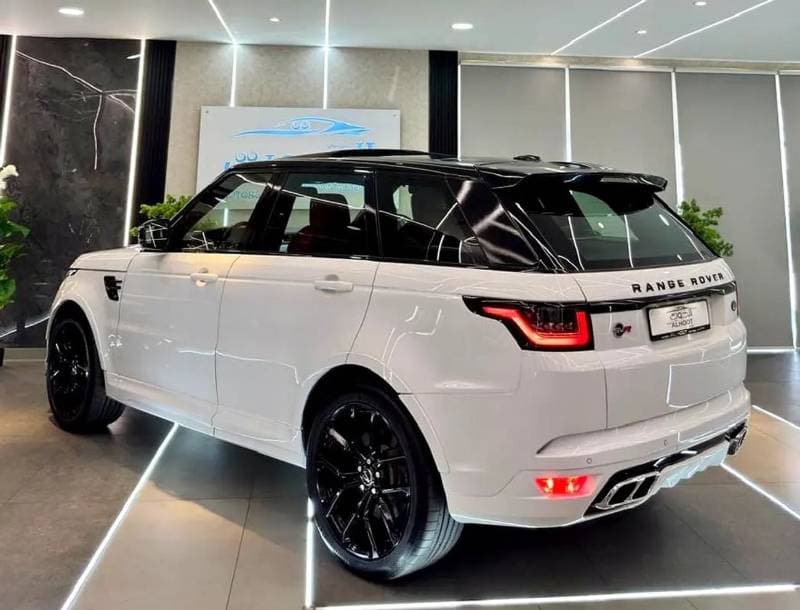 2015 Land Rover Range Rover Sport SVR thumbnail 2
