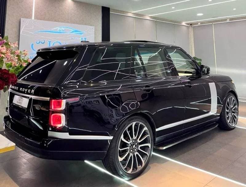 2016 Land Rover Range Rover VOGUE SE thumbnail 2