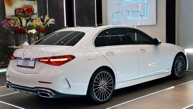 2023 Mercedes Benz C200 AMG thumbnail 3