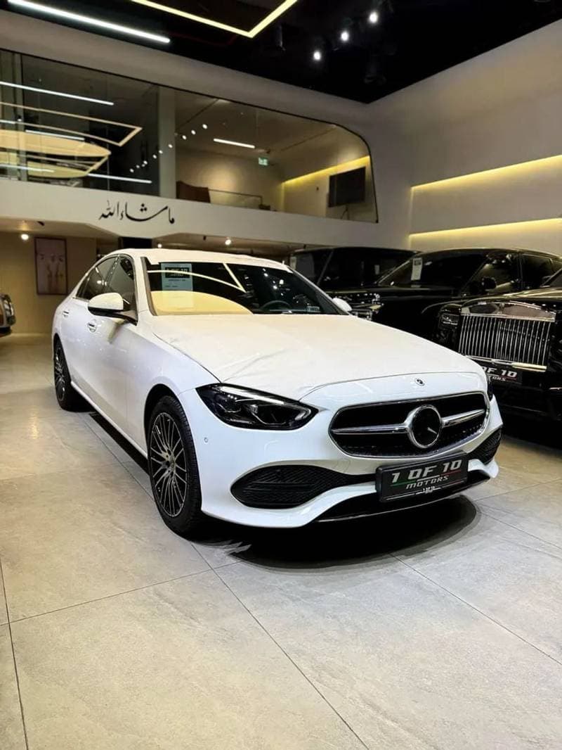 2025 Mercedes Benz C200 STANDARD thumbnail 3