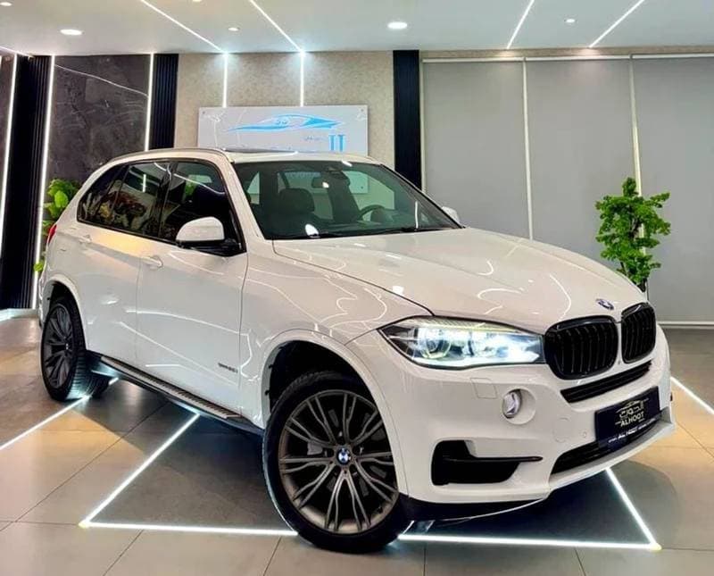 2015 BMW X5 50i M SPORT thumbnail 2