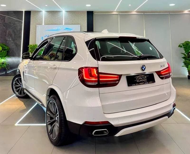 2015 BMW X5 50i M SPORT thumbnail 5