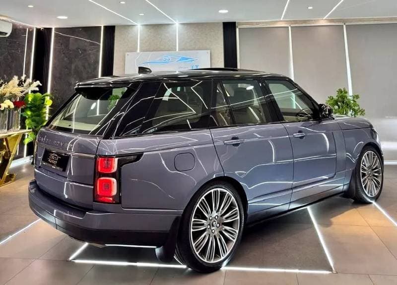 2019 Land Rover Range Rover AUTOBIOGRAPHY thumbnail 4