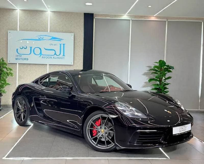 2018 Porsche Cayman thumbnail 3