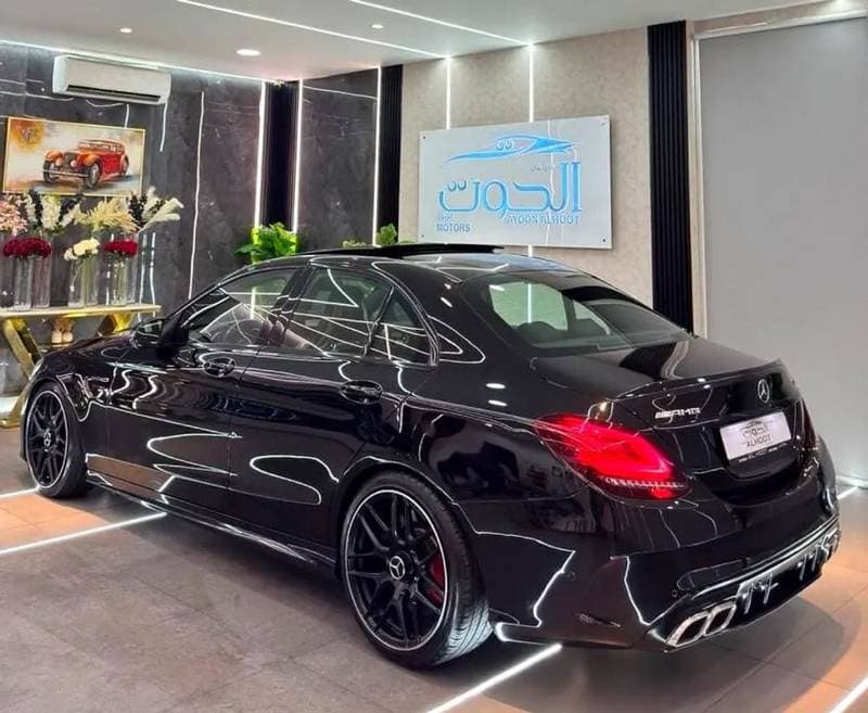 2017 Mercedes Benz C 63 S thumbnail 3