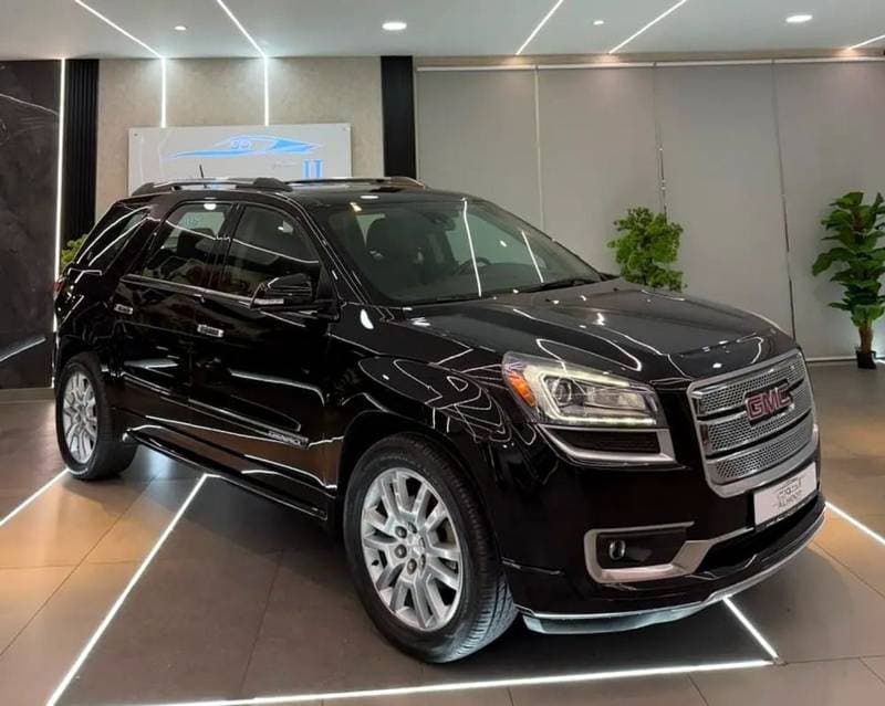 2017 GMC Acadia DENALI thumbnail 3