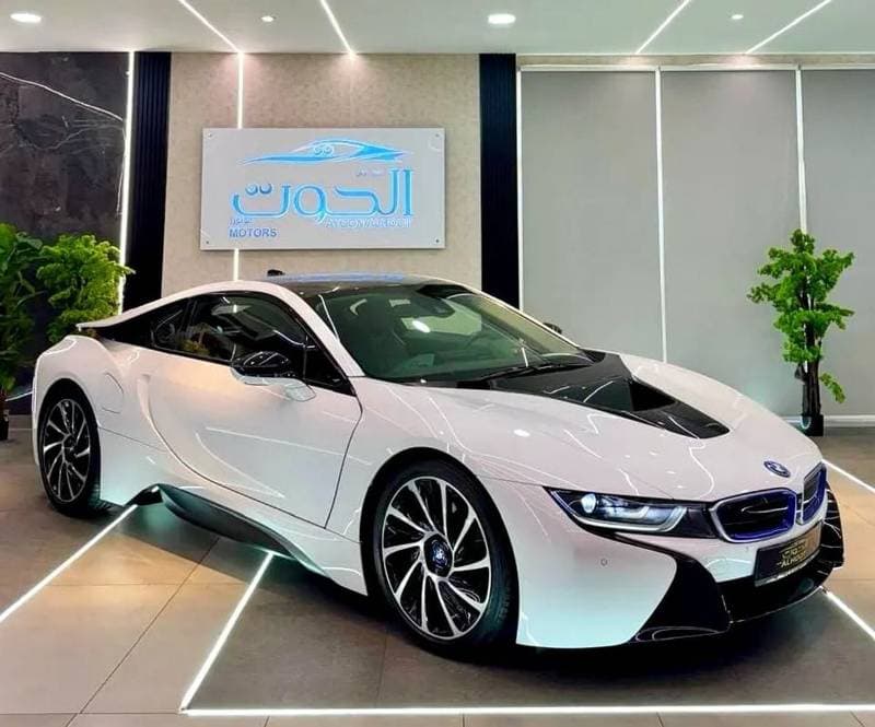 2015 BMW i8 STANDARD