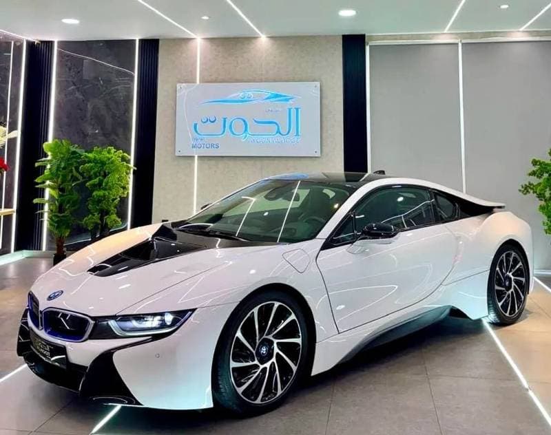 2015 BMW i8 STANDARD thumbnail 7