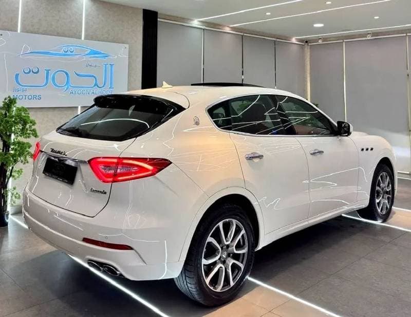 2018 Maserati Levante GRANLUSSO thumbnail 2