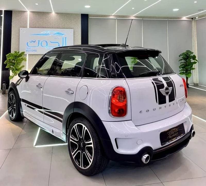 2017 Mini Countryman thumbnail 4