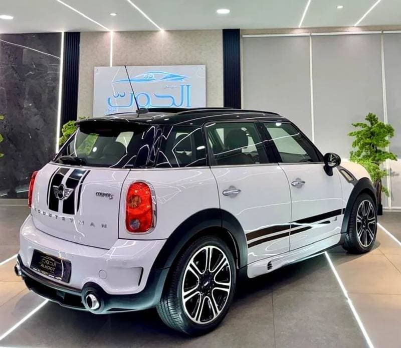 2017 Mini Countryman thumbnail 8