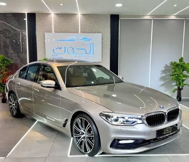 2018 BMW 530i LUXURY thumbnail 2