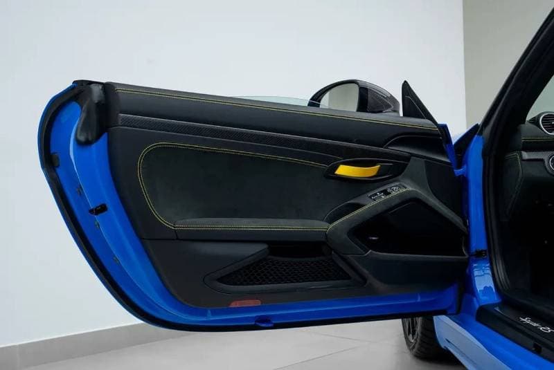 2025 Porsche 718 Spyder RS thumbnail 8