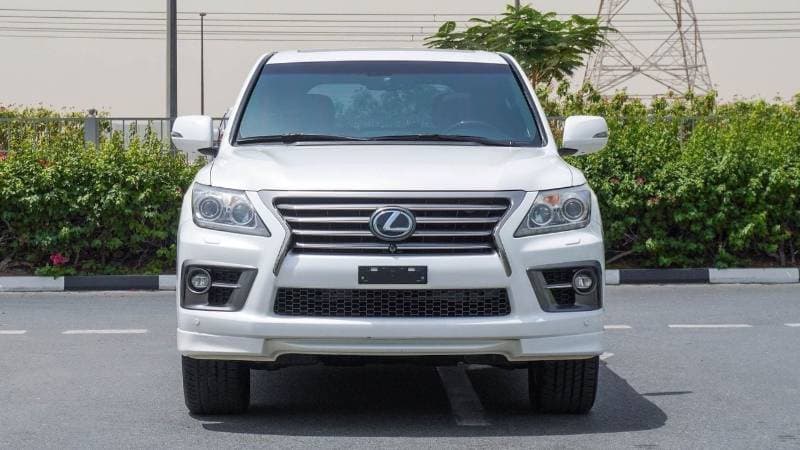 2014 Lexus LX570 thumbnail 2