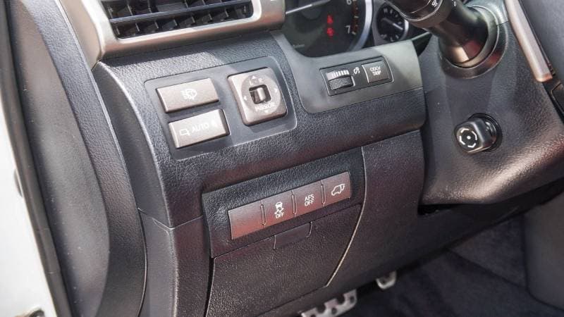 2014 Lexus LX570 thumbnail 6