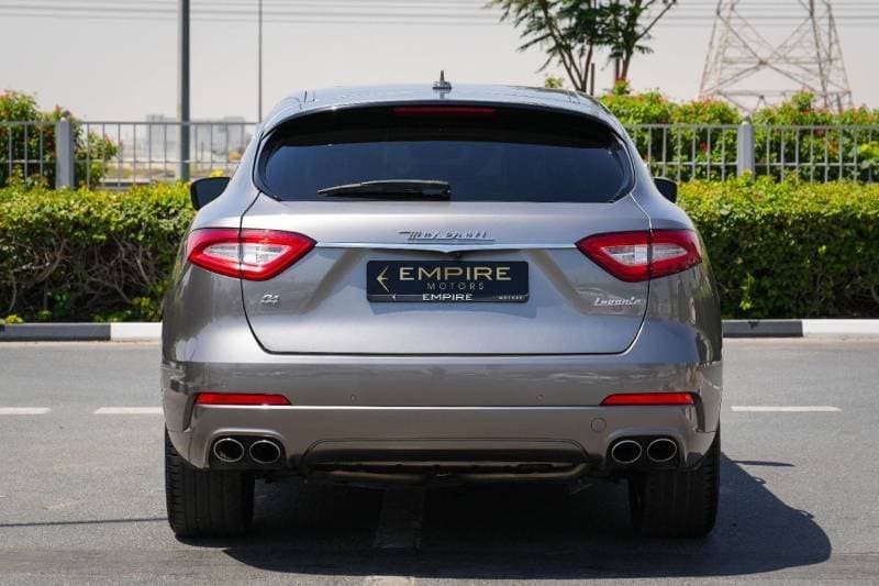 2019 Maserati Levante STANDARD thumbnail 5