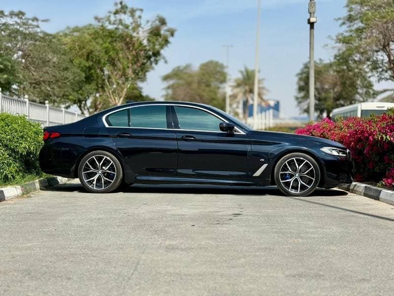 2022 BMW 530i M SPORT thumbnail 7