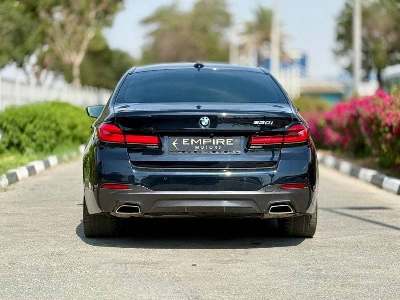 2022 BMW 530i M SPORT thumbnail 5