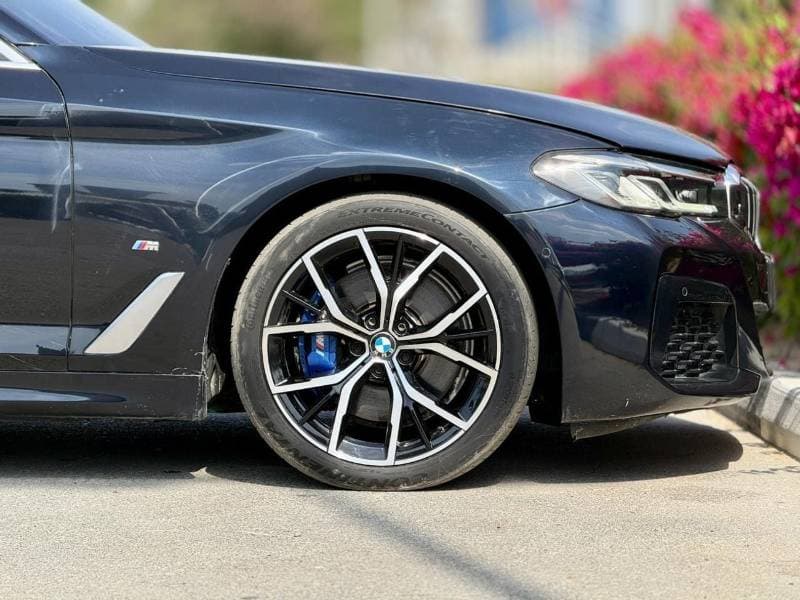 2022 BMW 530i M SPORT thumbnail 8