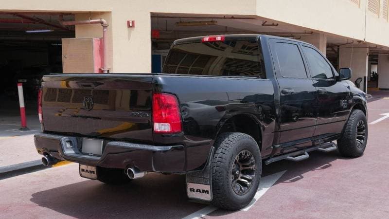 2021 RAM 1500 Dodge Ram 1500 SLT thumbnail 6