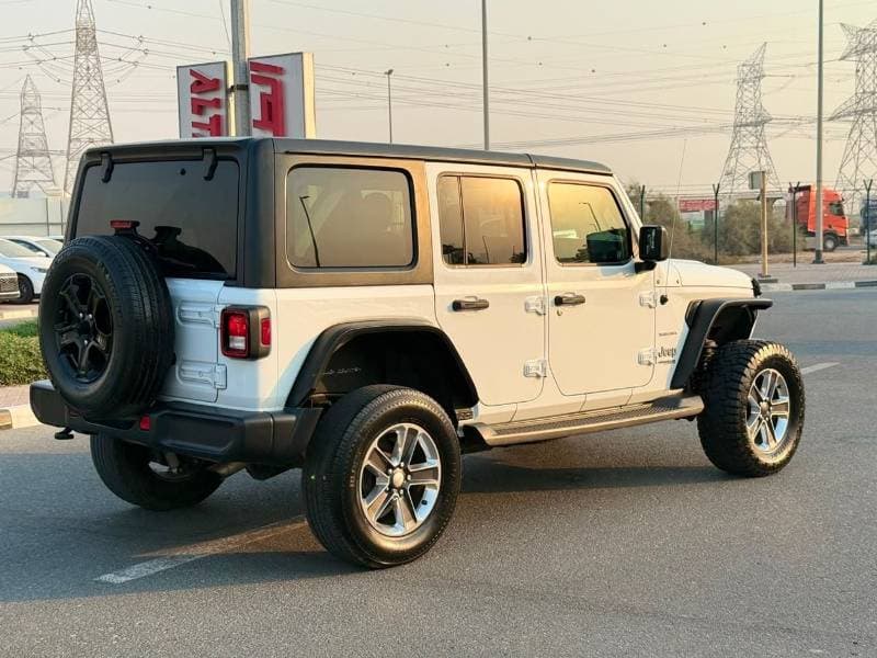 2020 Jeep Wrangler Unlimited SAHARA thumbnail 3