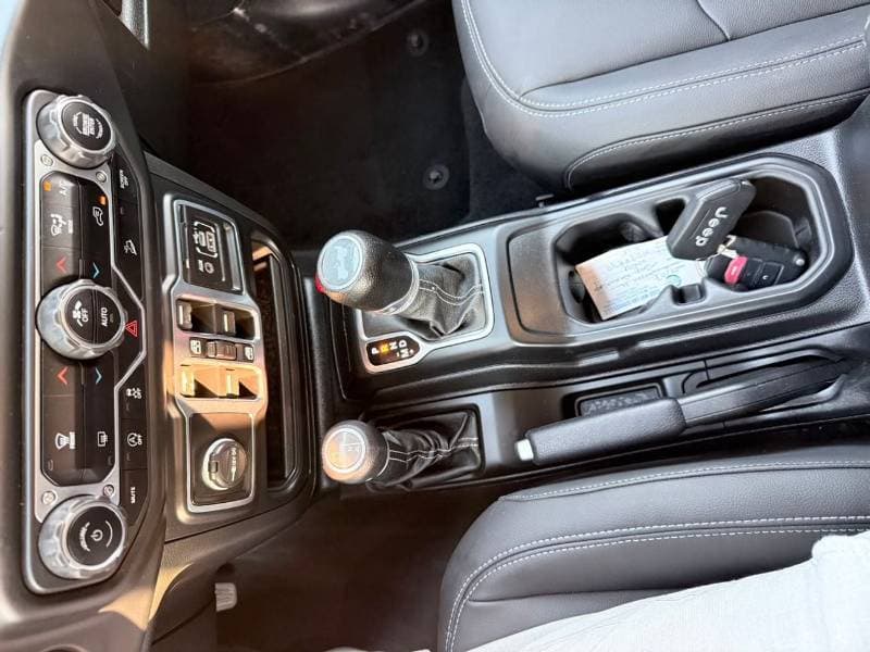 2020 Jeep Wrangler Unlimited SAHARA thumbnail 8