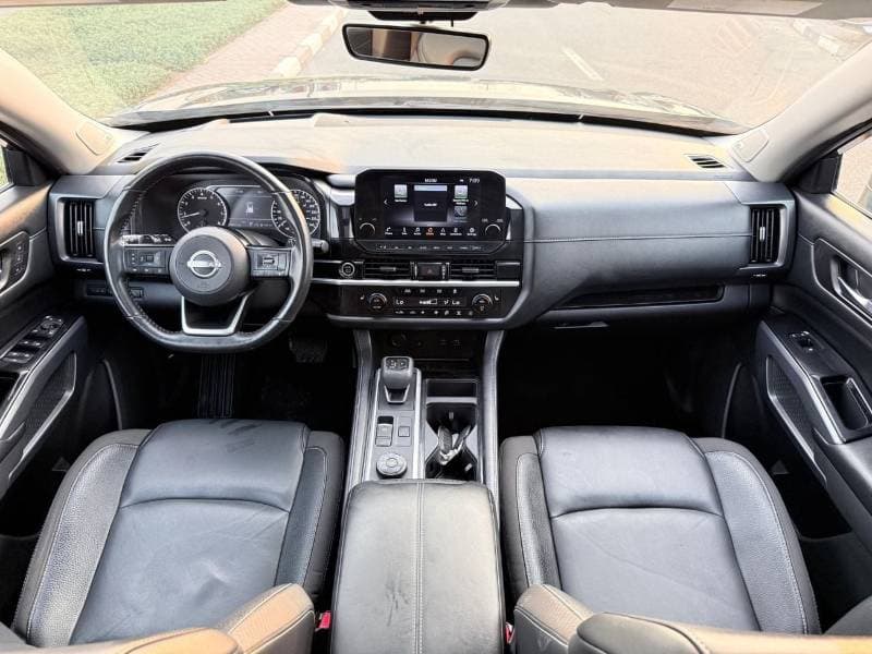 2023 Nissan Pathfinder SL thumbnail 5
