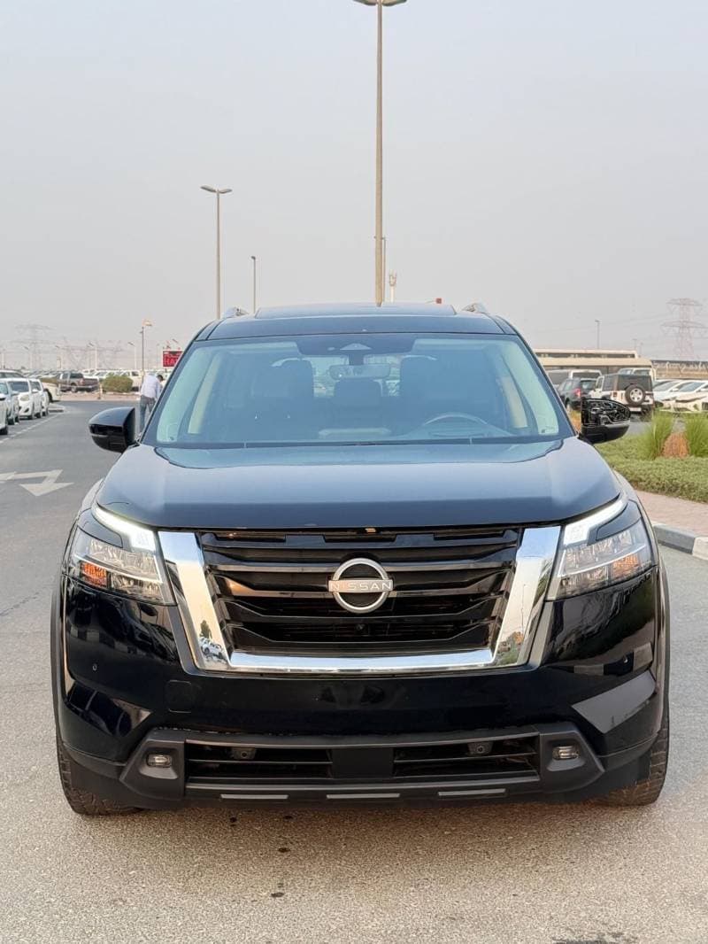 2023 Nissan Pathfinder SL thumbnail 2