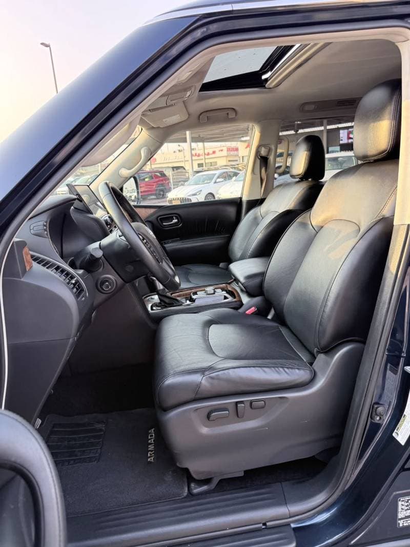2023 Nissan Armada SL thumbnail 6