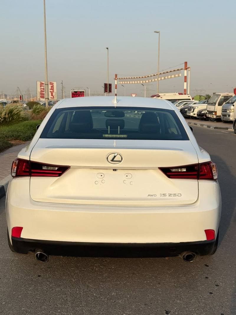2014 Lexus IS250 PRESTIGE thumbnail 4