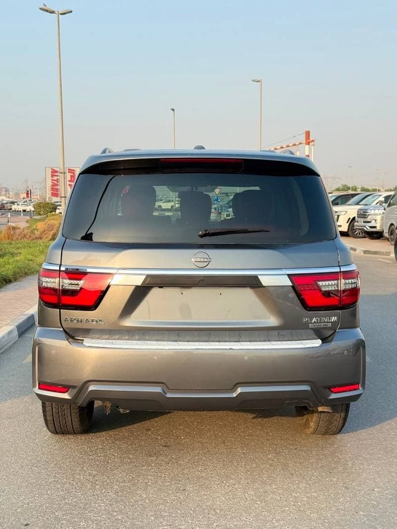 2017 Nissan Armada SL thumbnail 4