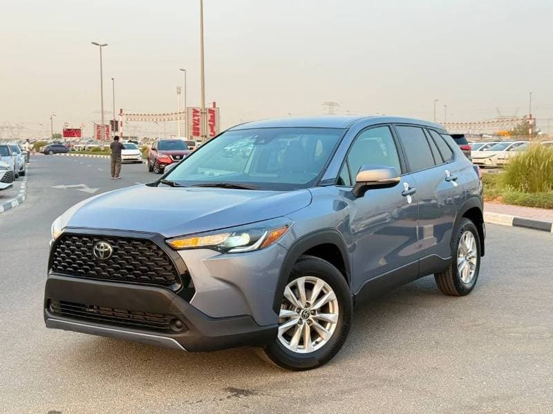 2022 Toyota Corolla Cross LE thumbnail 3