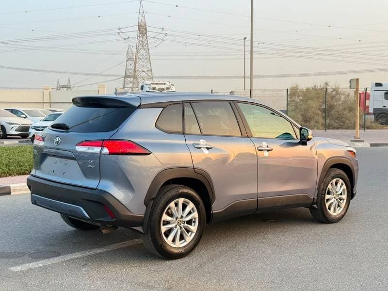2022 Toyota Corolla Cross LE thumbnail 6